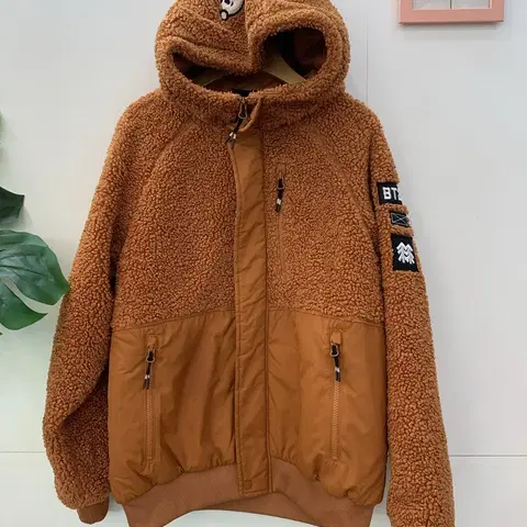 코오롱스포츠 BTS BT21 브라운 뽀글이 후드 집업 55~66