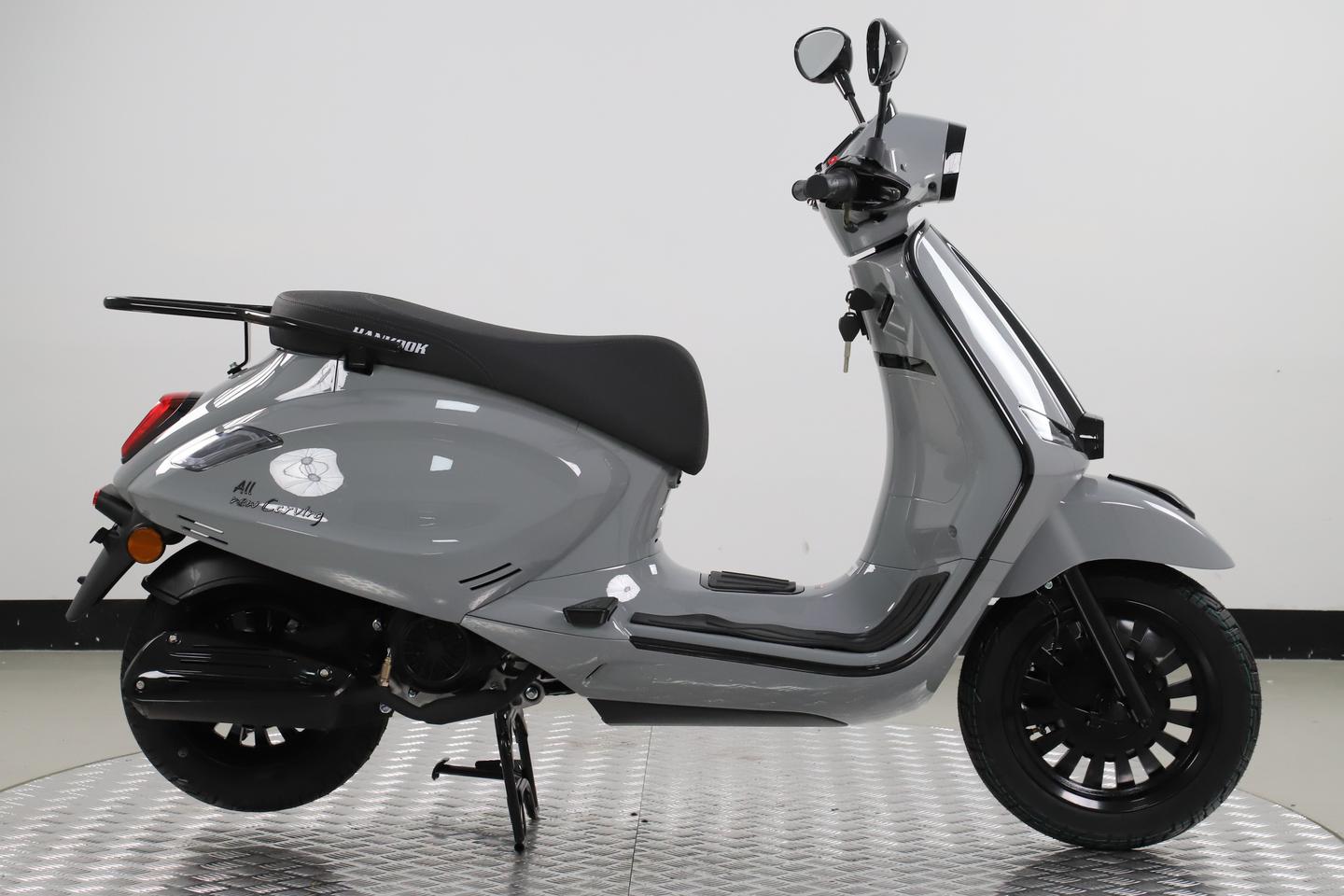 뉴카빙125 26년식 사전예약중