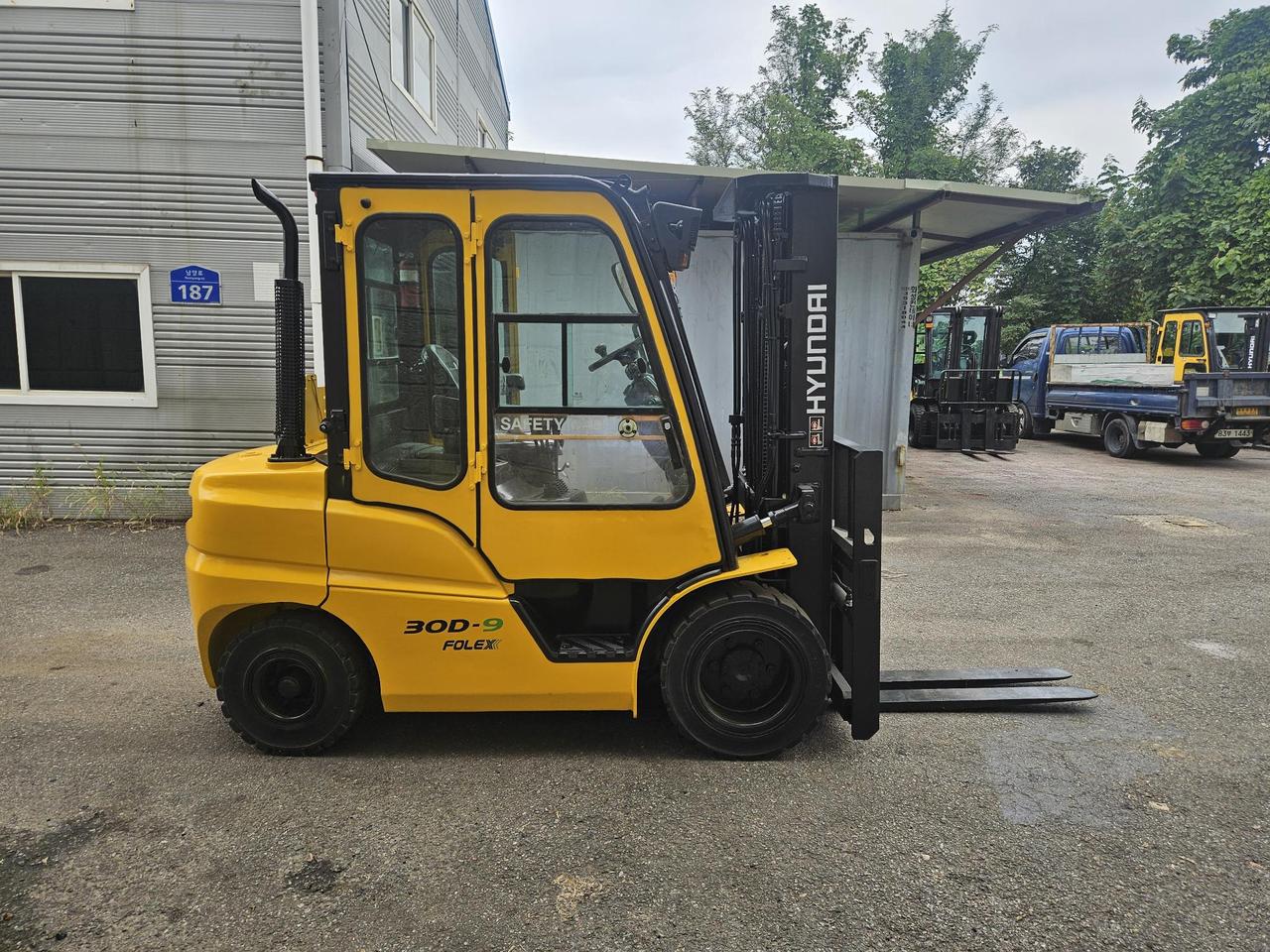 (중고지게차) 현대 포렉스 30D-9 디젤 3톤 3단 지게차 (자동발)