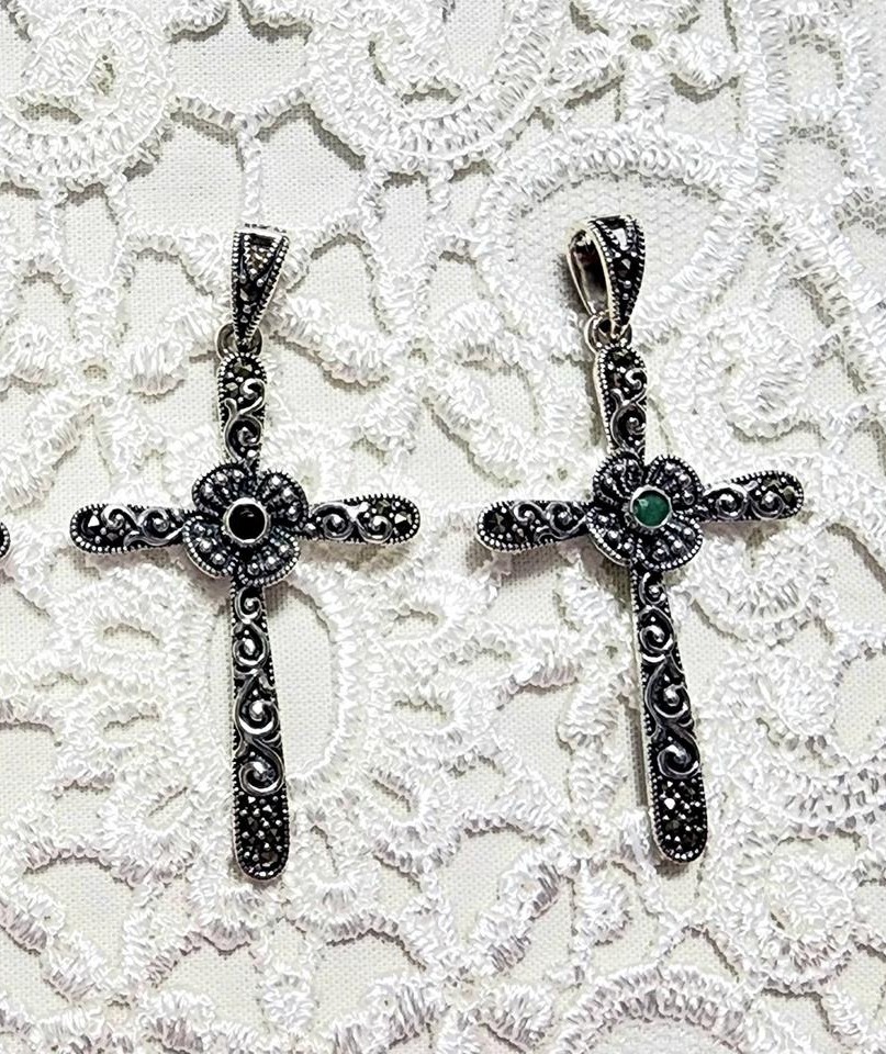 앤틱 십자가 은펜던트 (루비/에메랄드)