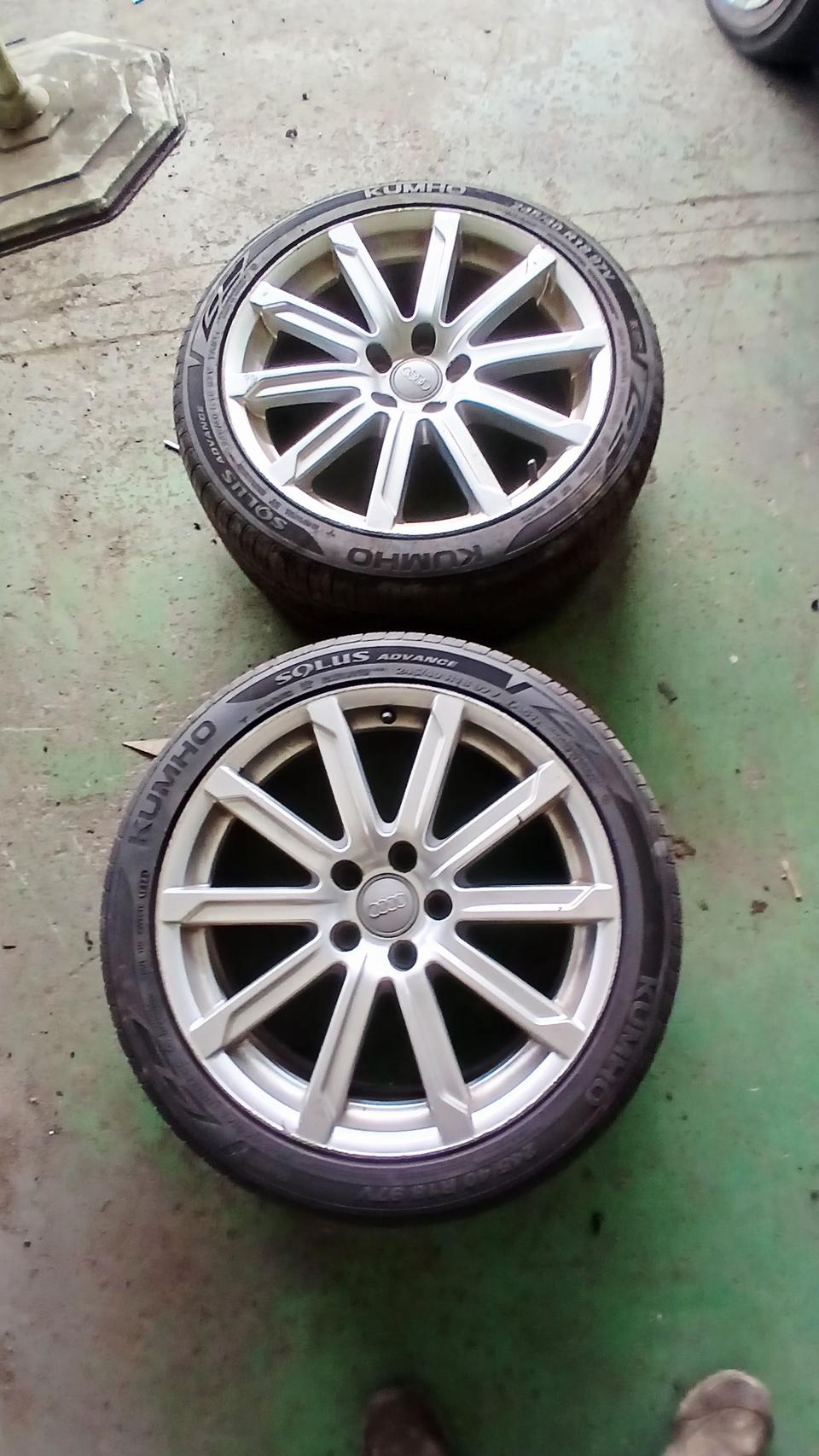 2454018 25년생산품 2개 트레드 99프로 자동차중고부품 부품잇슈