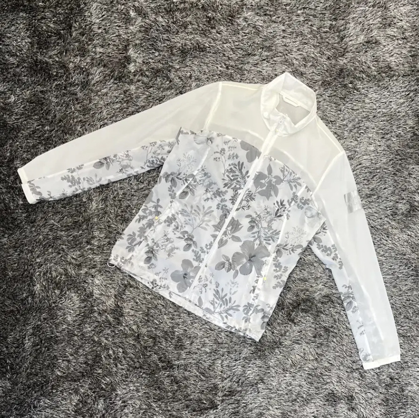 노스페이스 여성 경량 바람막이 90(M)