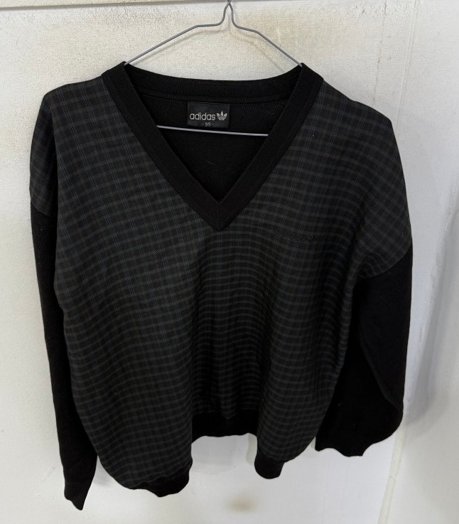 (95)(100) 아디다스 브이넥 체크 니트