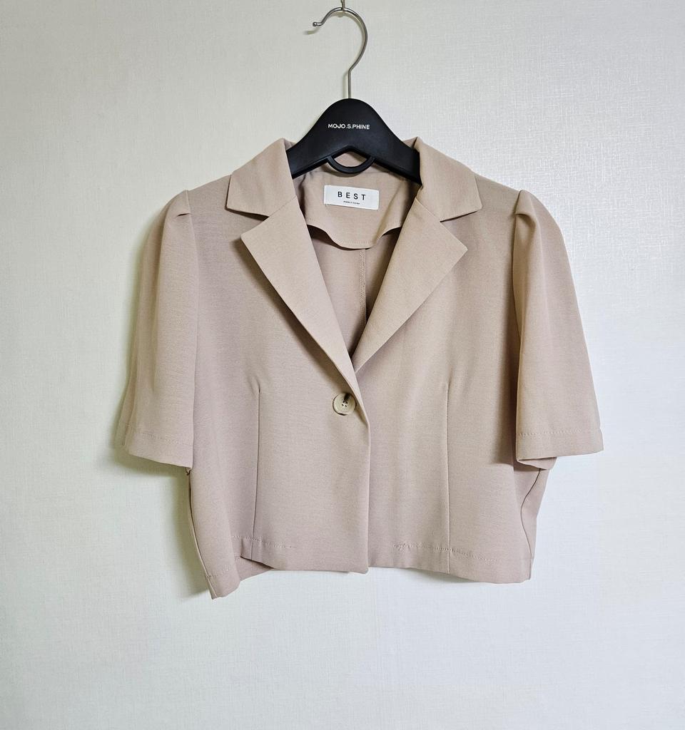 여성 44~66 | 베이지 반팔 크롭 자켓 | 미니멀 하프 블레이저