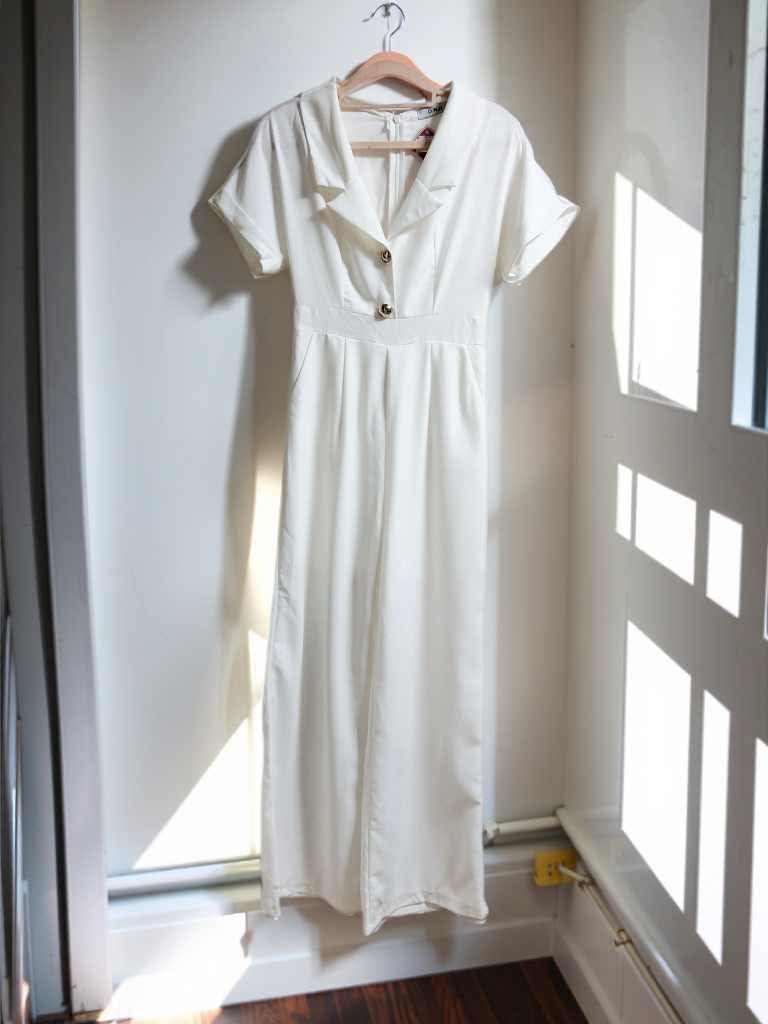 화이트  점프수트 새상품