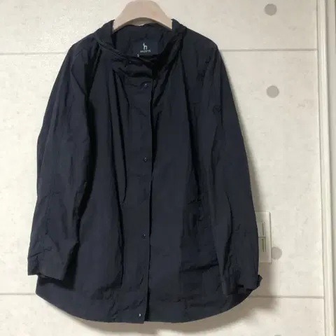 헤지스 바스락 여성 야상 경량 사파리 바람막이 점퍼 자켓 운동복 네이비