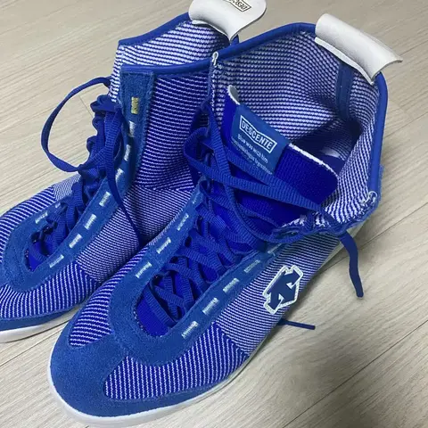 데상트 크론템포 하이탑