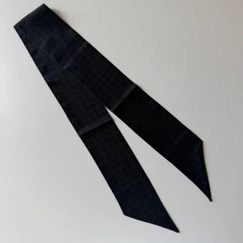 디올 쁘띠 스카프