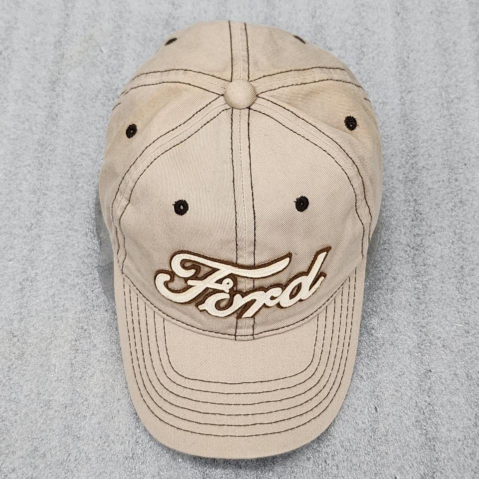 미착용 포드 로고가 멋스러운 베이지색 볼캡