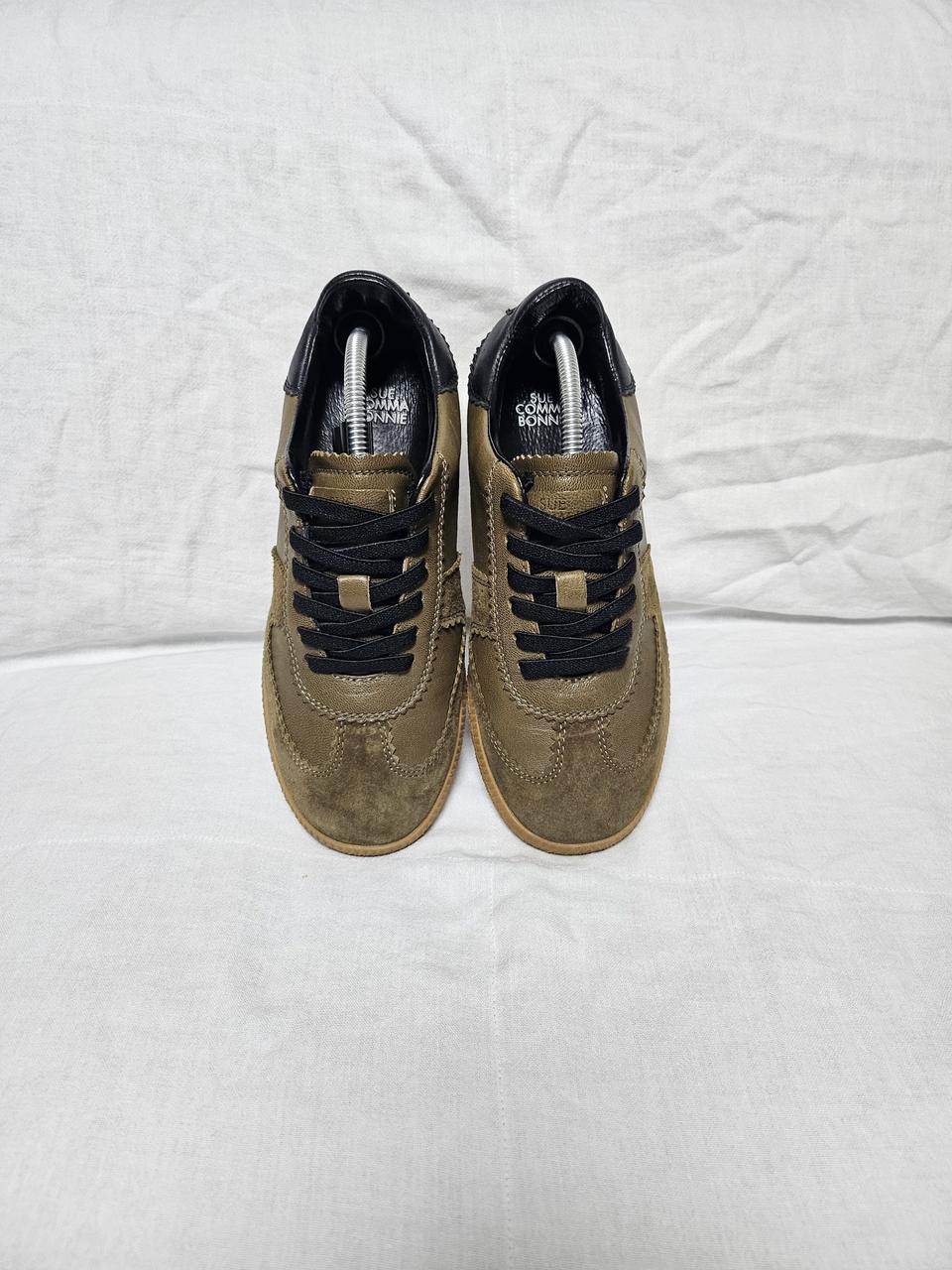 슈콤마보니 스니커즈