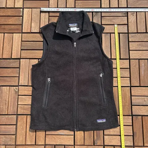 파타고니아 신칠라 여성 플리스 베스트 블랙 M