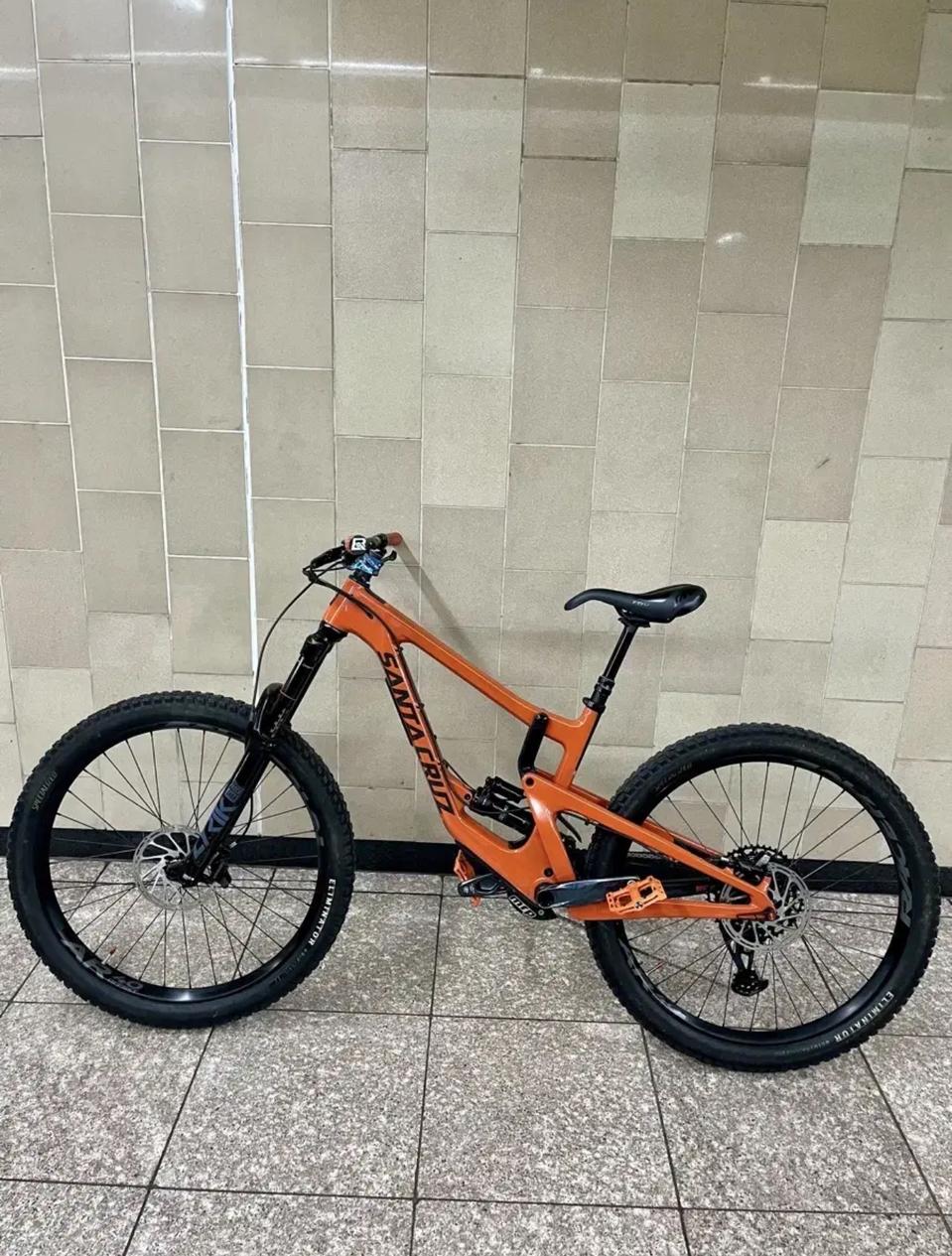 산타크루즈 노메드 4cc(판매)