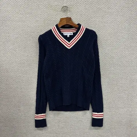 유니클로 이네스 드 라 프라상쥬 브이넥 꽈배기 니트 95 D11045