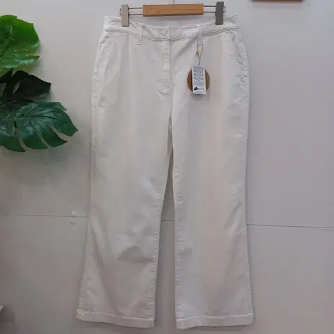 새상품 라삐아프 부츠컷 화이트데님 32