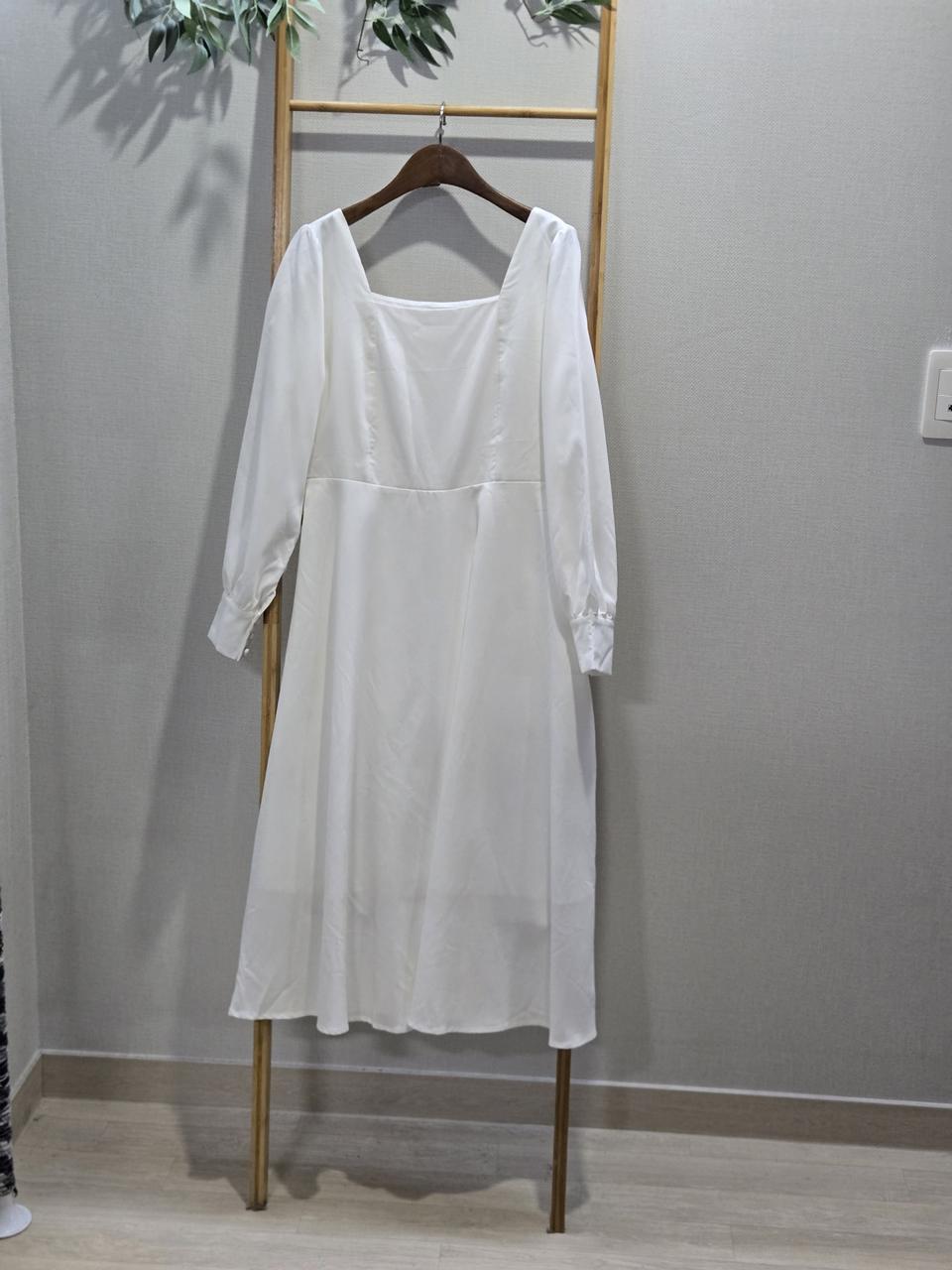 화이트 롱원피스