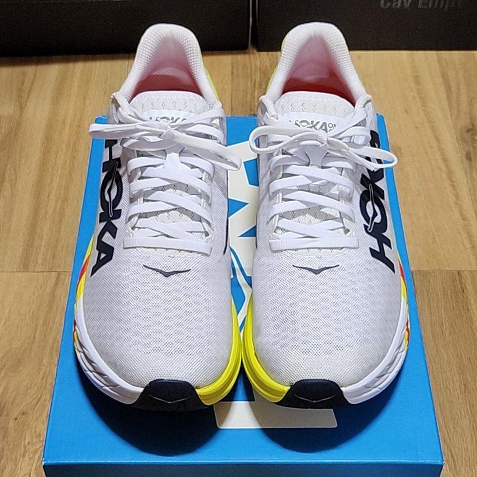 호카 275 로켓X 화이트 이브닝 프림로즈