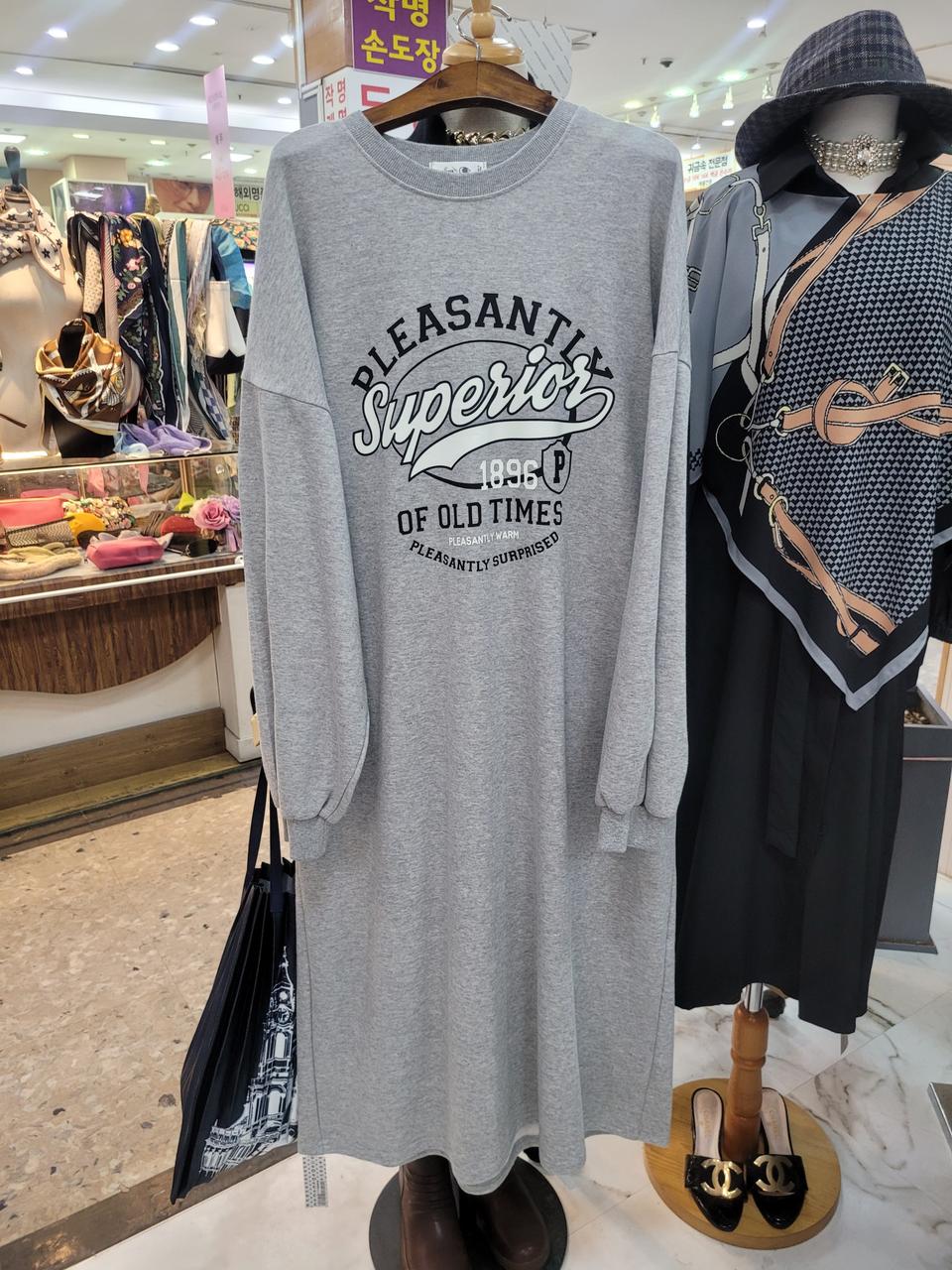 새상품)cox 그레이 레터링 라운드넥 롱 원피스