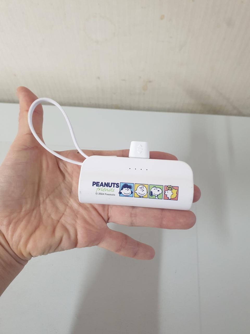 새것 스누피 보조배터리 5000mah