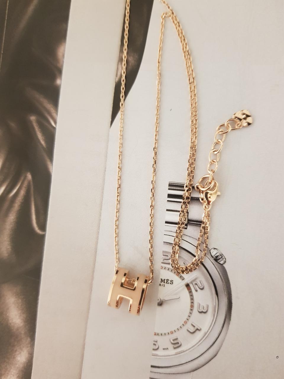 18k 트렌디 에폭시 H 목걸이