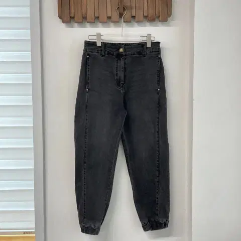 에트로몽크 조거핏 데님 팬츠