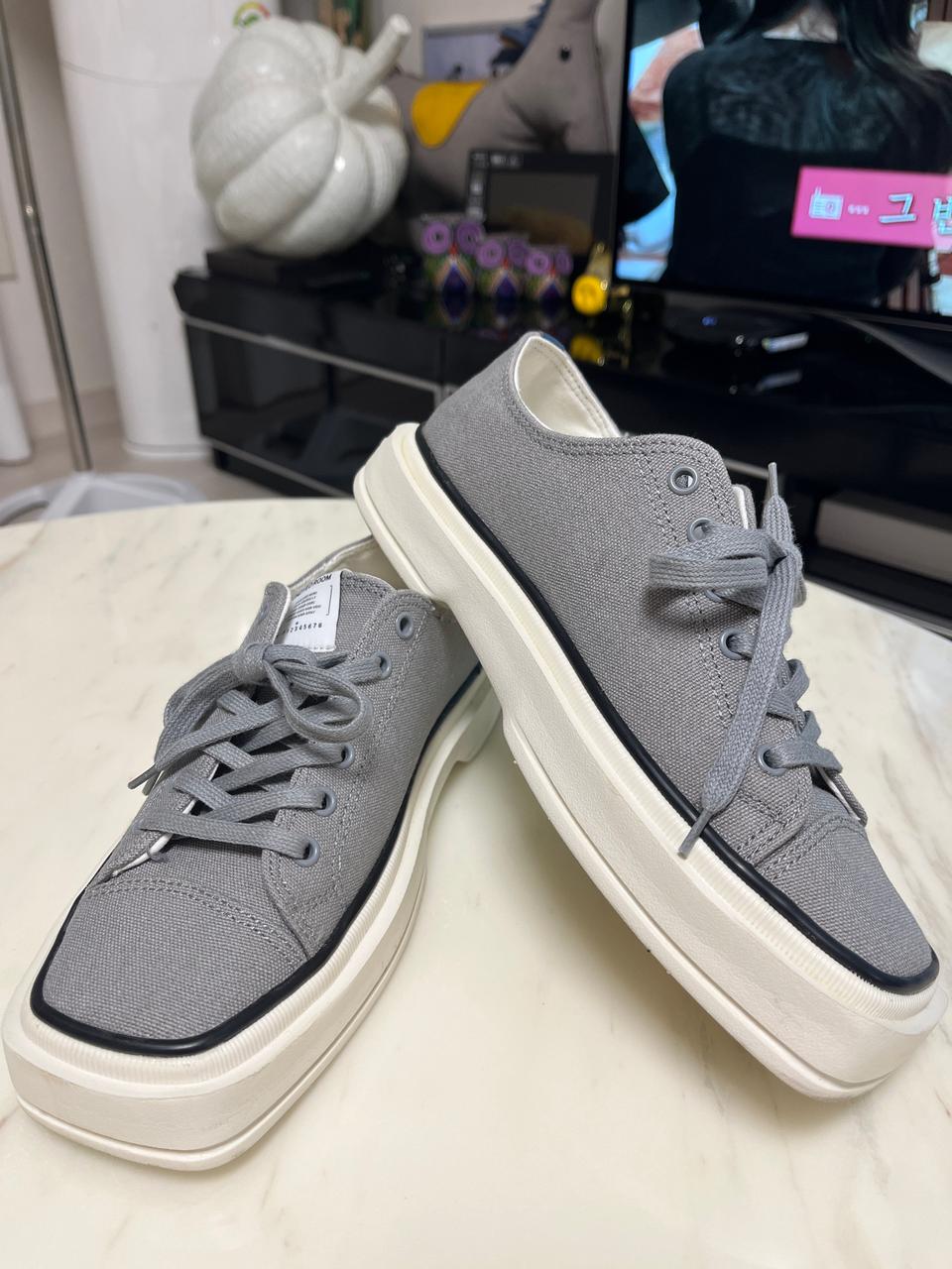 언다이드룸 스니커즈 230