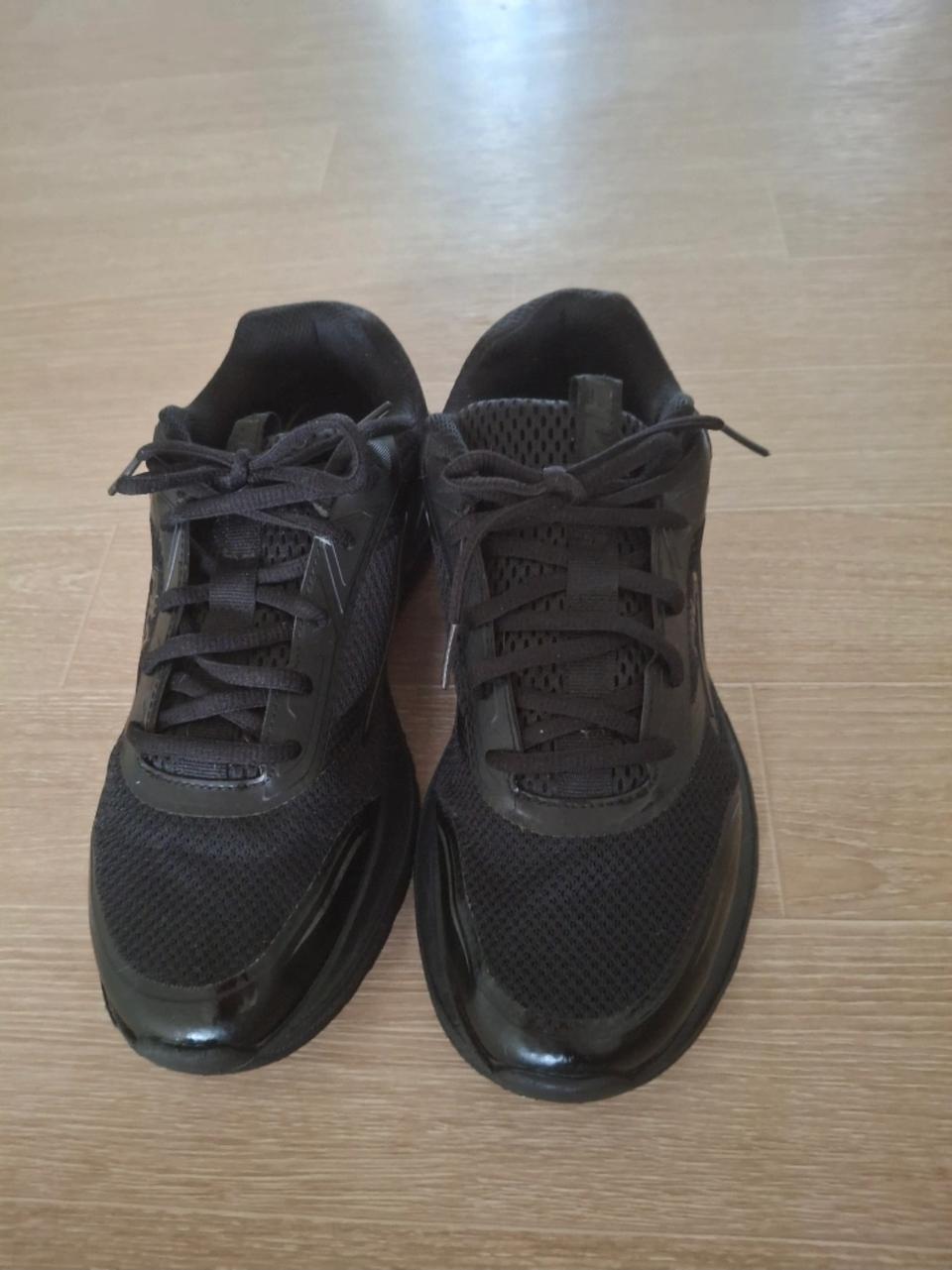 휠라 검정 운동화 260 남여공용