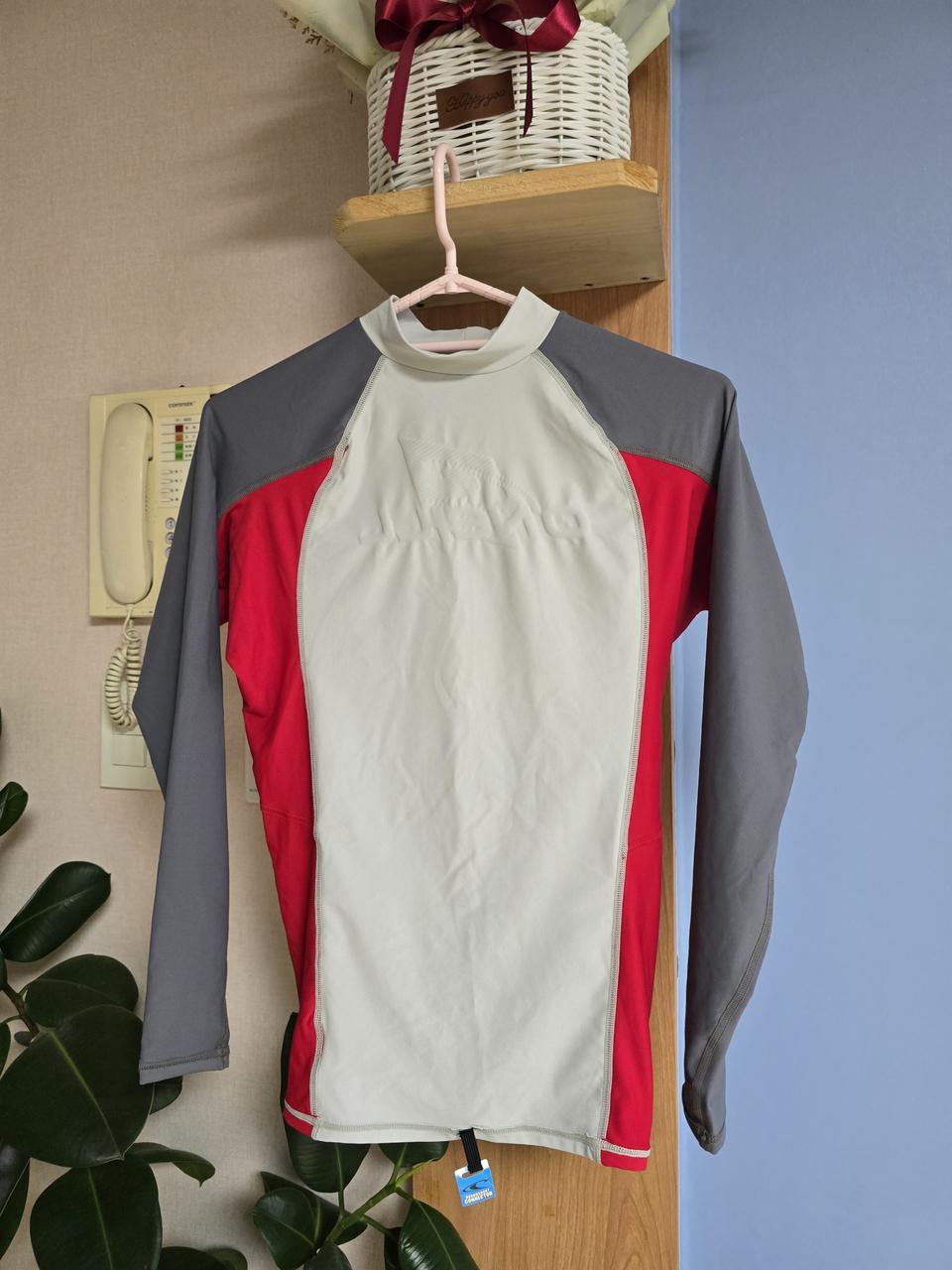 O'NEILL오닐 래쉬가드 스몰 새상품