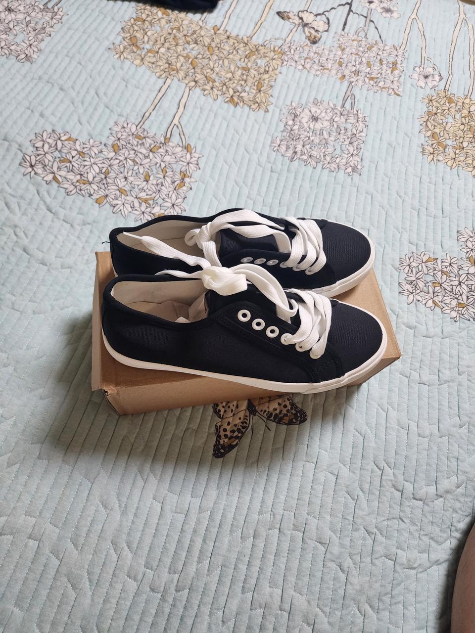 여성 신발  235  (새상품) 반값택배 택포 GS.CU