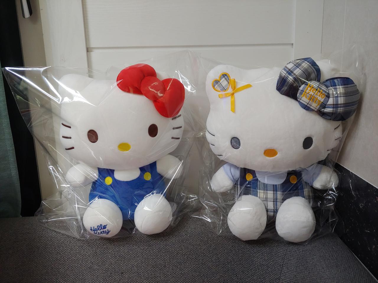 산리오 키티 헬로키티 중대형 인형 새거 팔아요