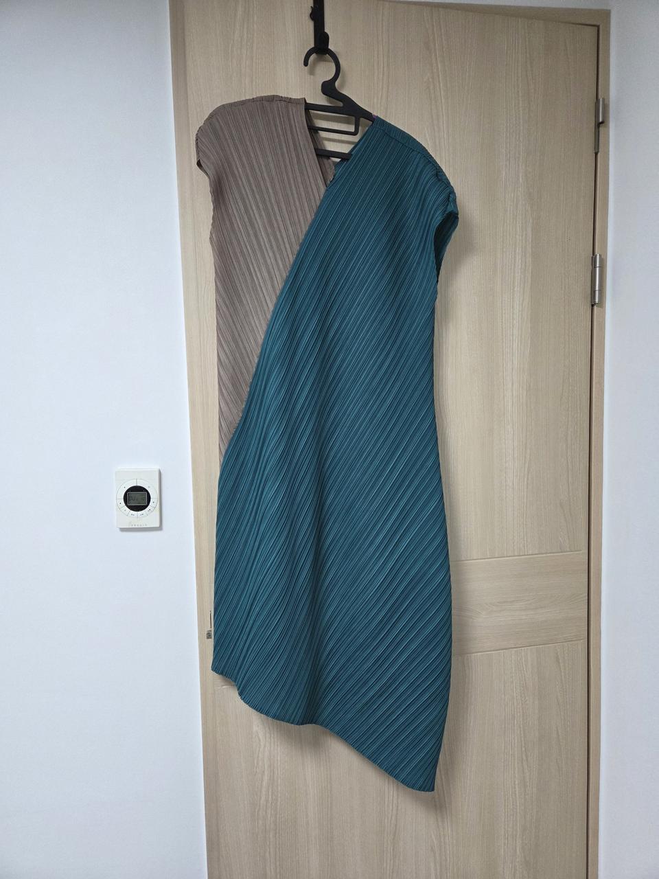 플리츠 배색 원피스