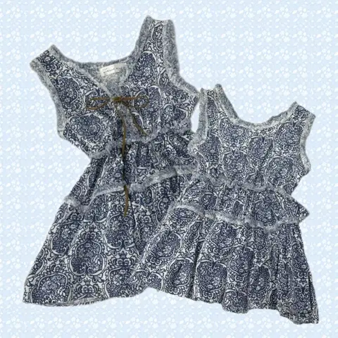 빈티지 대장템 에스닉 그런지 앤틱플라워 패턴 아일렛 민소매 블라우스티