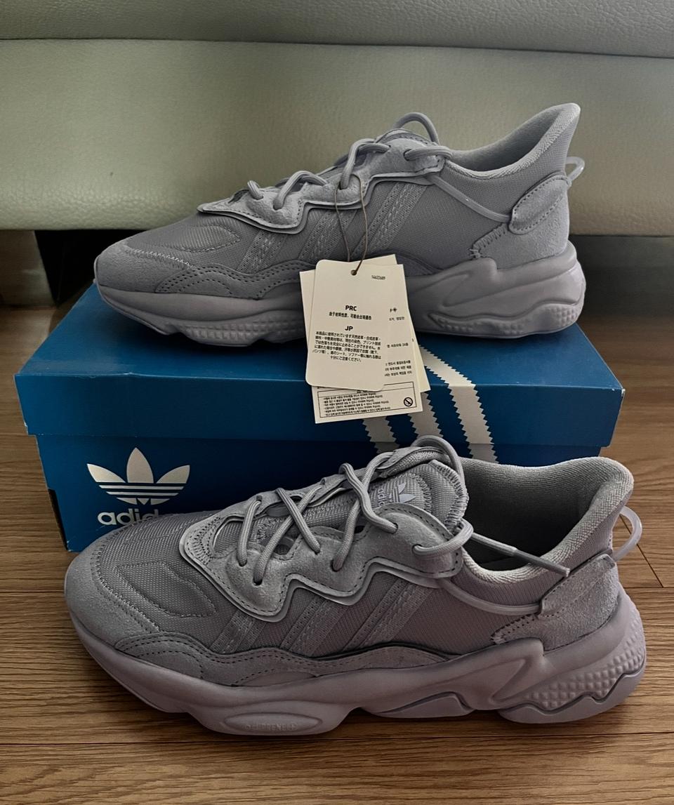 아디다스 아이유 운동화 퍼플 250 새상품