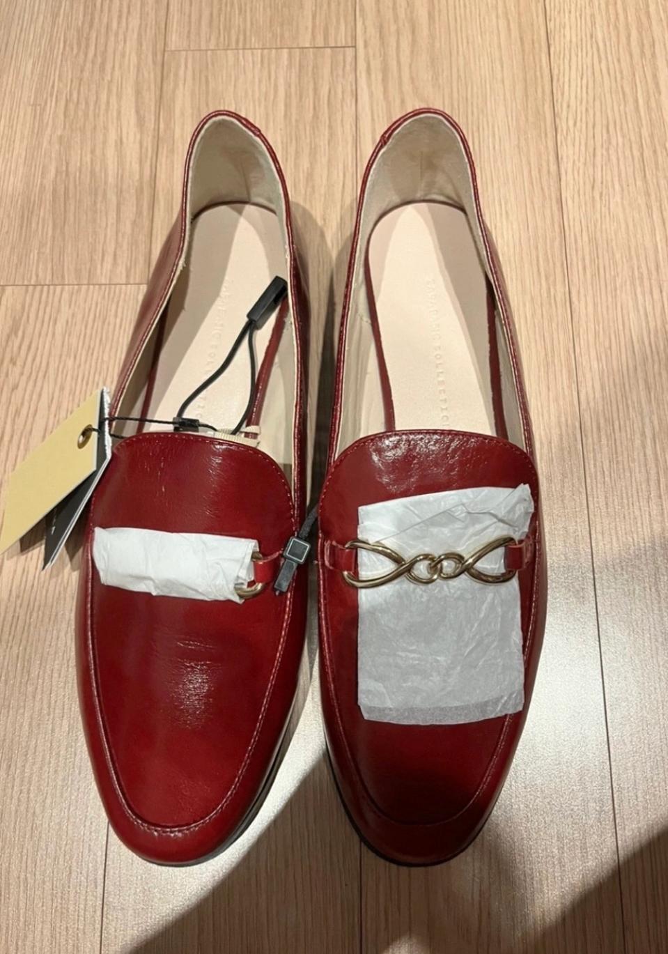 자라 양가죽 로퍼 신발 255 레드