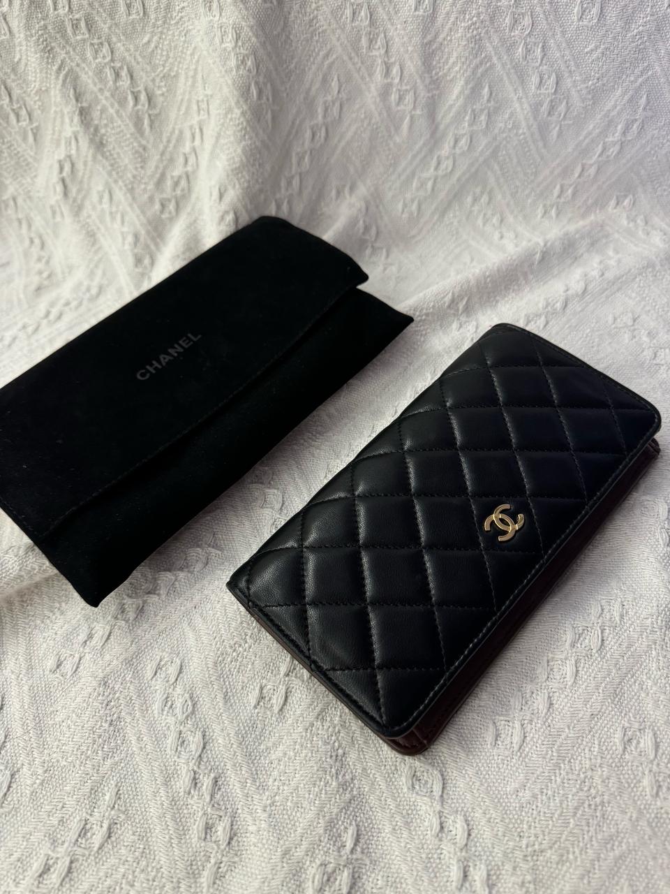 샤넬 장지갑 양가죽