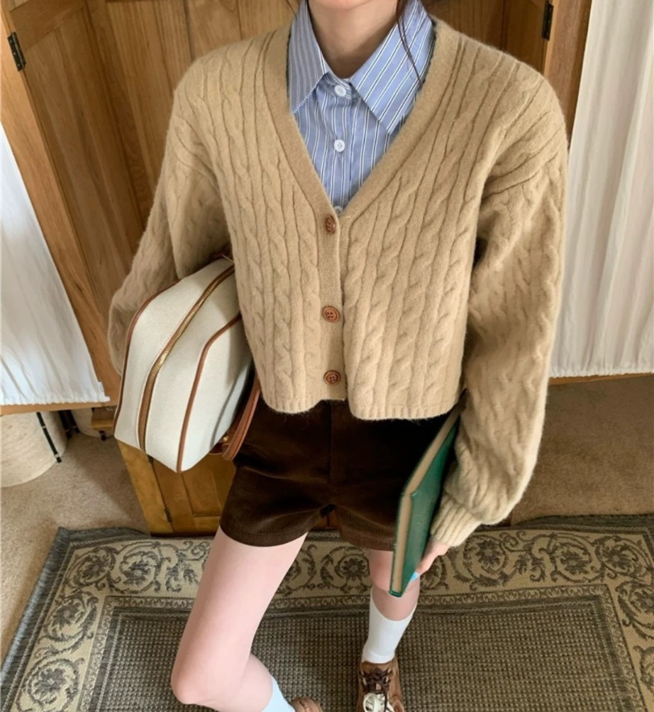 새상품 | 여성 44~66 | 베이지 크롭핏 벌룬소매 브이넥 니트 가디건