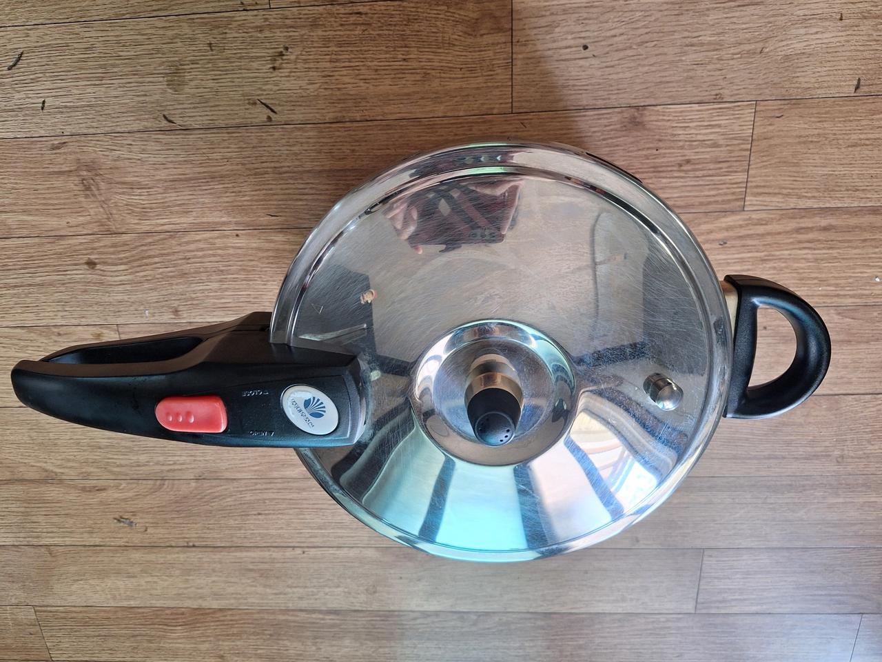 10인용 압력밥솥 깨끗해요