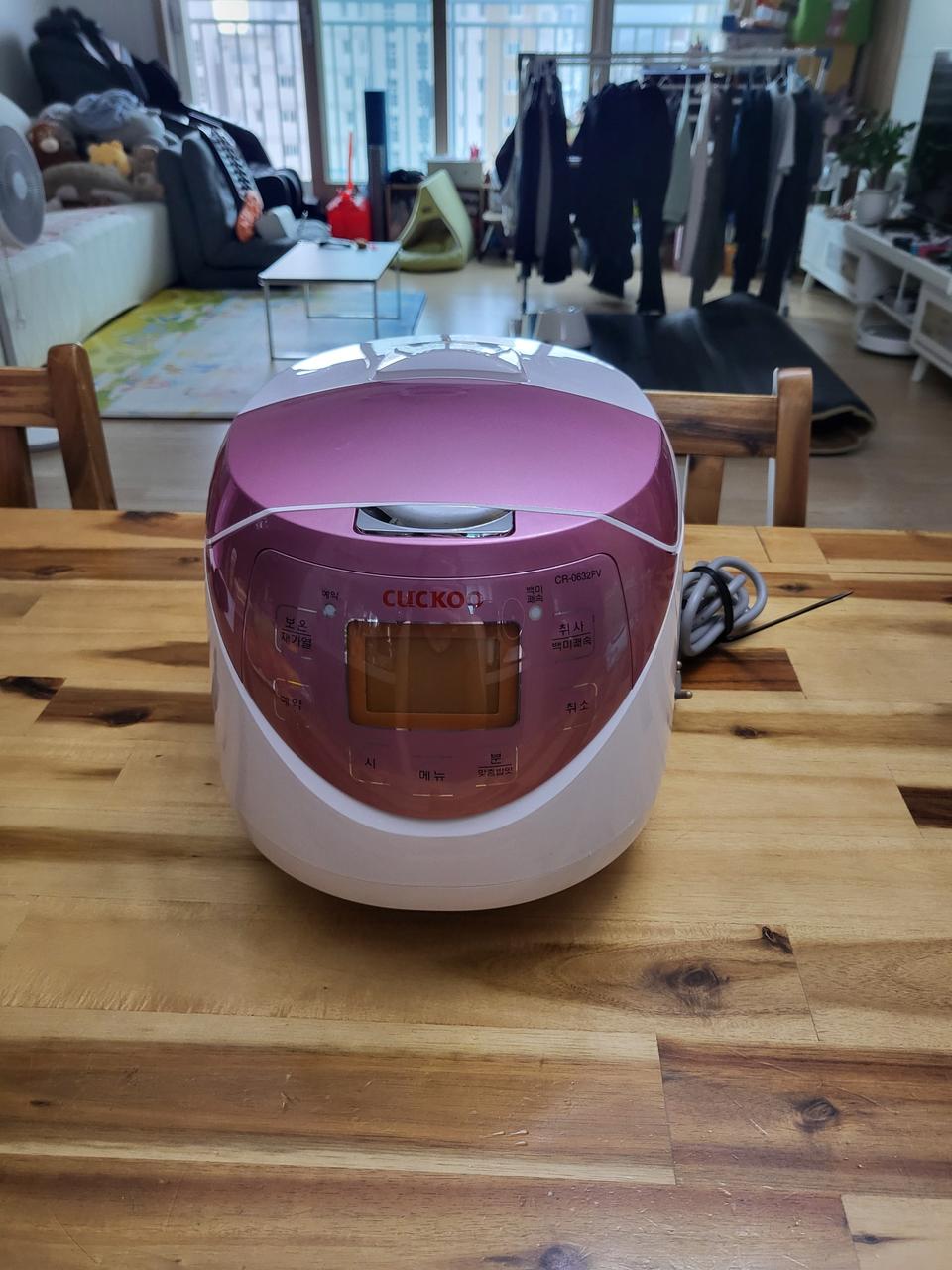 쿠쿠 6인용 전기보온밥솥