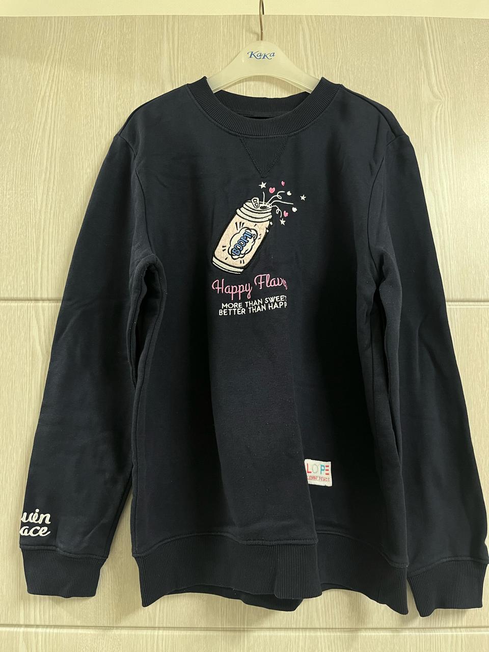 네이비색 맨투맨