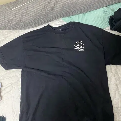 안티소셜소셜클럽 벛꽃티셔츠