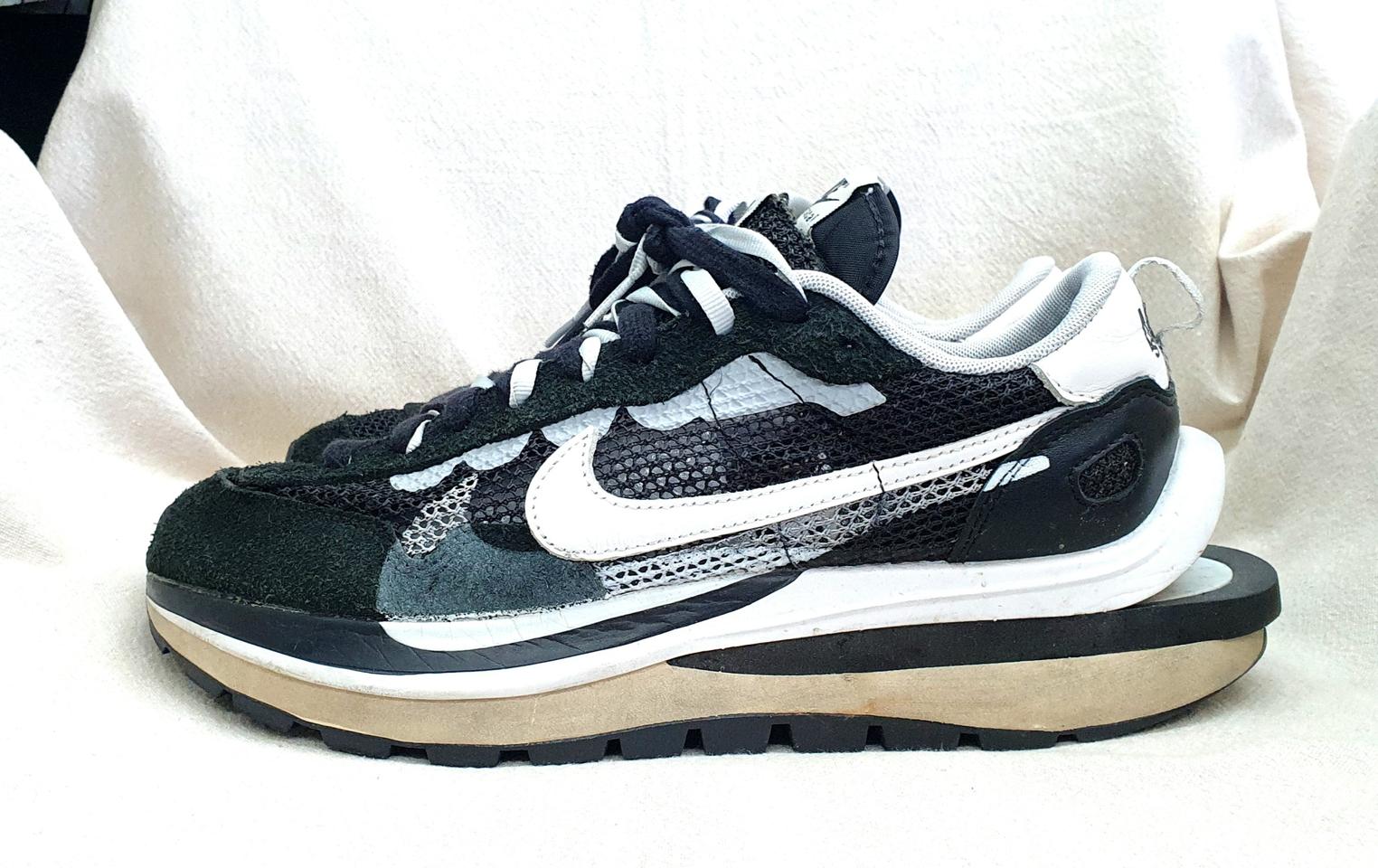 나이키 x 사카이 베이퍼와플 블랙 화이트 265