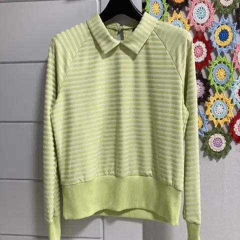 나이키 여성 드라이핏 기능성 세미크롭 카라 맨투맨 _ 라임색