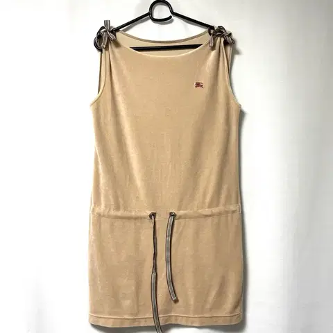 버버리 블루라벨 여성 리본 스트링 벨벳 벨루아 민소매 미니 원피스