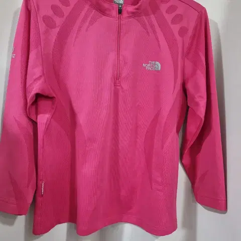 노스페이스 반집업 9부 티셔츠