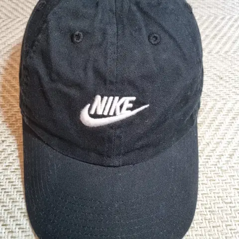 나이키 푸츄라 볼캡 블랙 계열 야구 모자