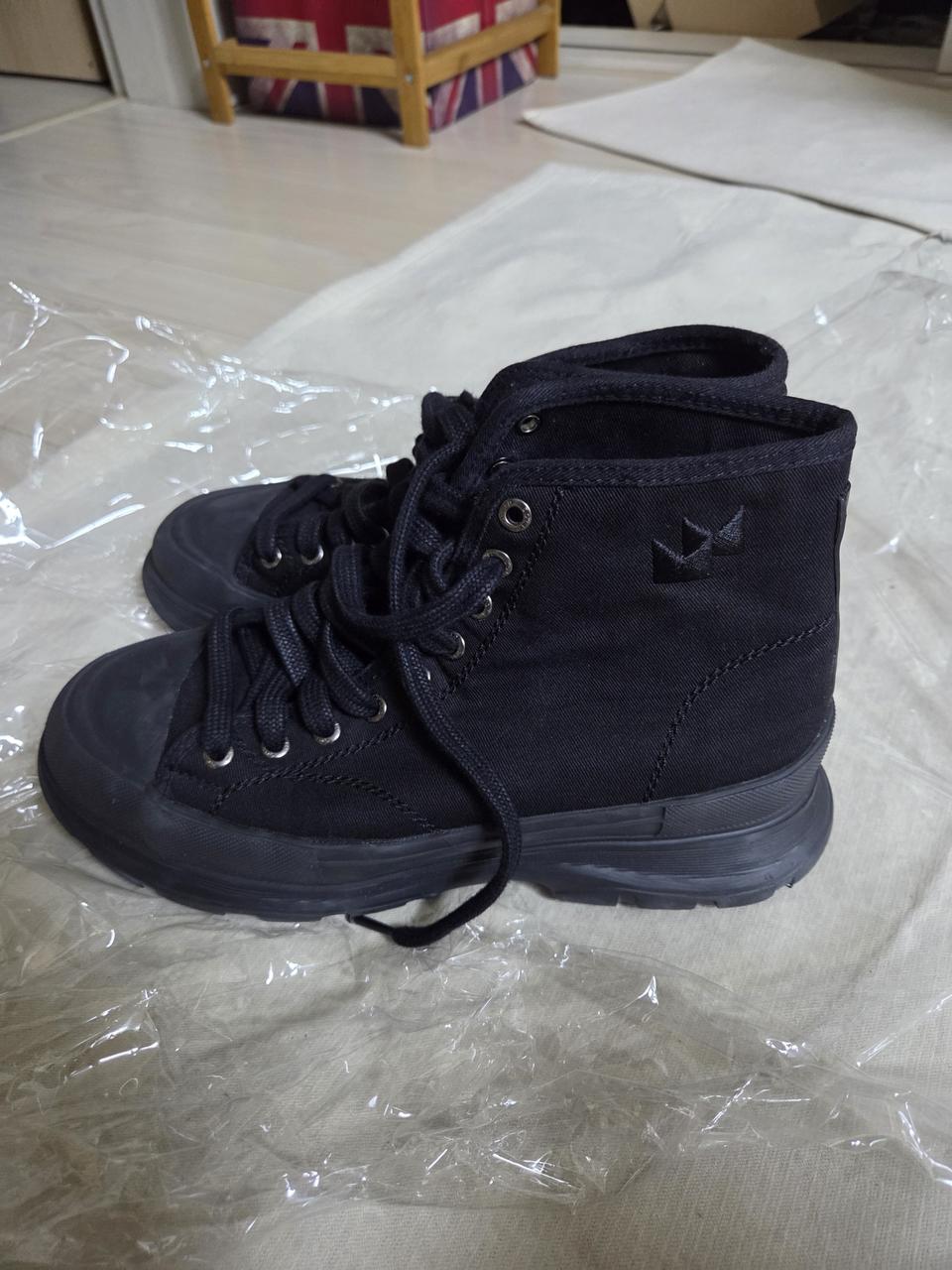 솔리드옴므 정품 하이 키높이 올블랙 270사이즈