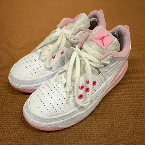 나이키 조던 맥스 아우라 5 스니커즈 운동화 신발 240 G08487