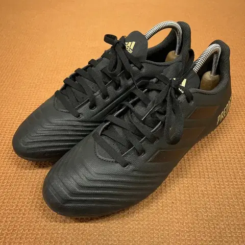 아디다스 프레데터 블랙 축구화 신발 250 G08397