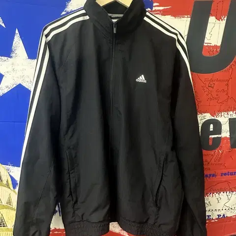 s급 아디다스 올드스쿨 삼선 오버핏바람막이XXL110