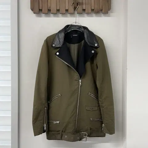 더 쿠플스 가죽카라 야상 자켓