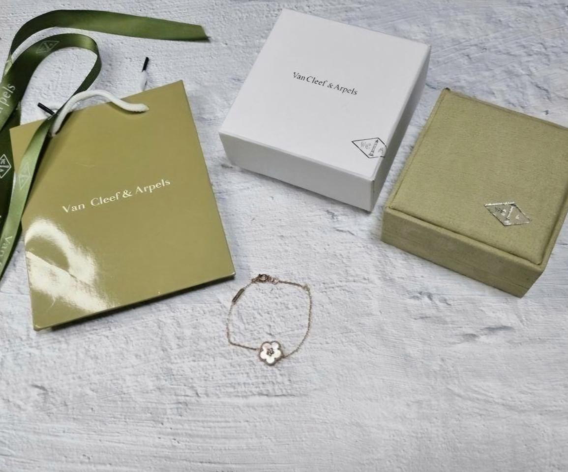 반클리프 블로썸 목걸이